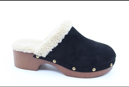 CHINELOS RUA SENHORA Fechado