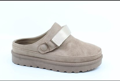 CHINELOS RUA SENHORA Fechado