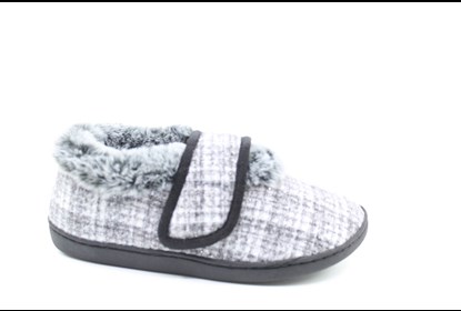 PANTUFA SENHORA Quarto