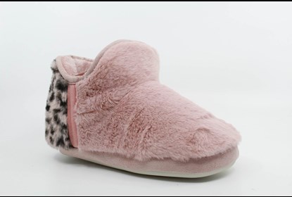 PANTUFA SENHORA Quarto