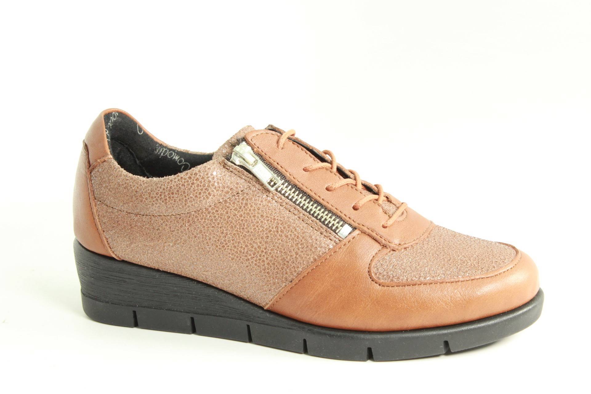sapatos castanhos senhora